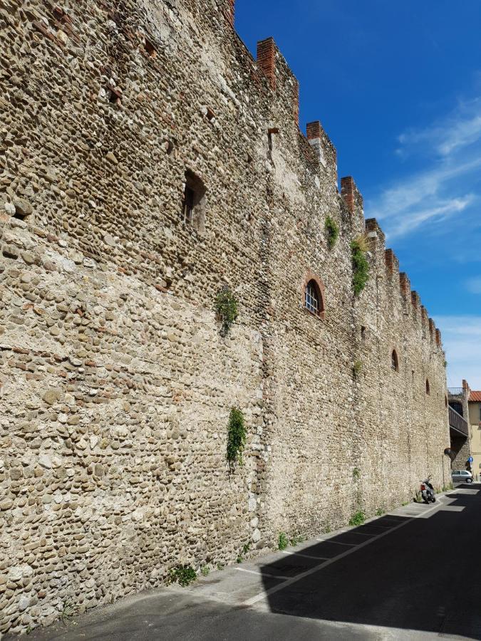 Castle Rooms Прато Екстериор снимка