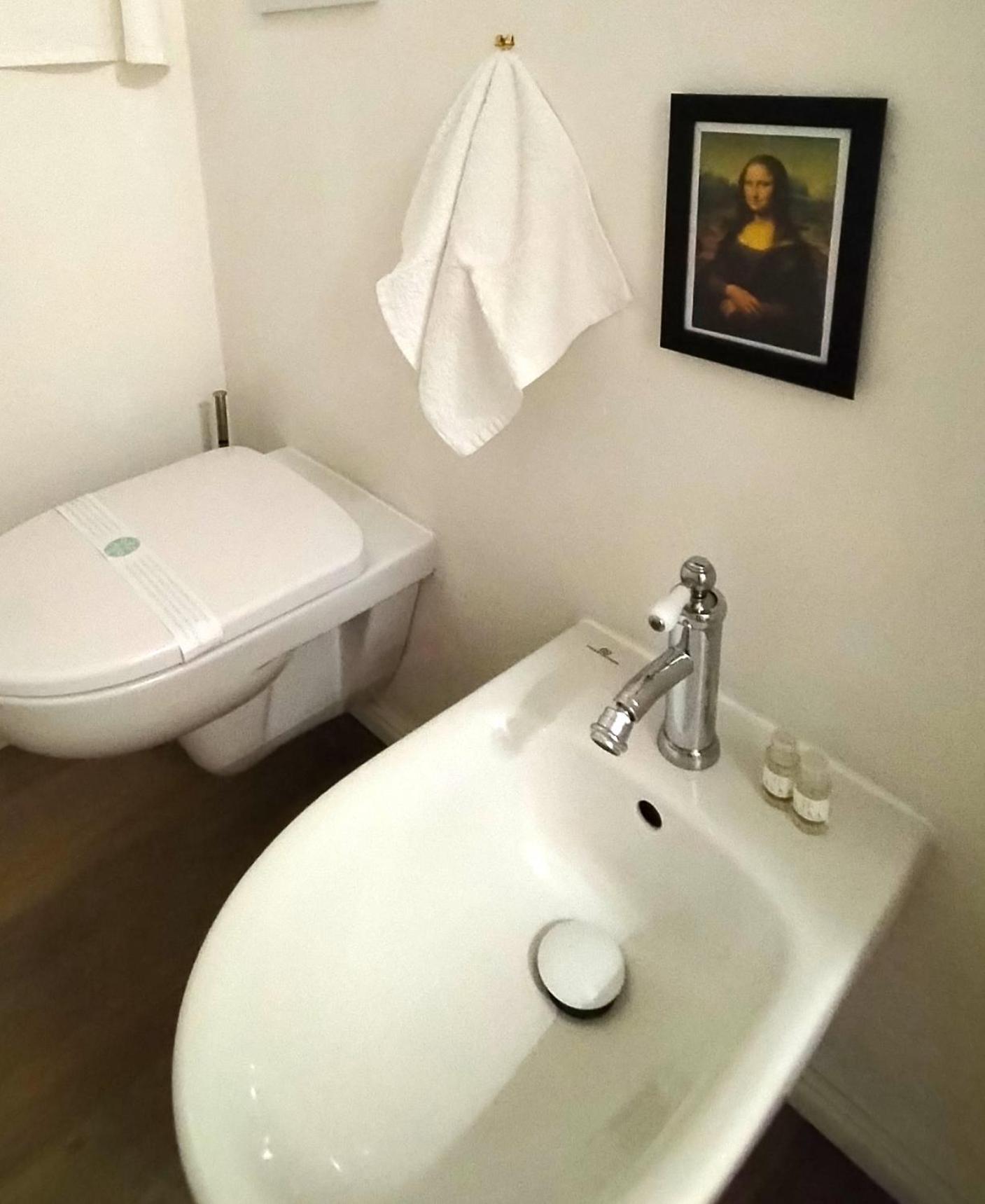 Castle Rooms Прато Екстериор снимка